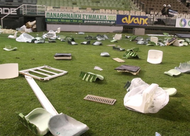 Εικόνες χάους και καταστροφής στη Λεωφόρο – ΦΩΤΟ