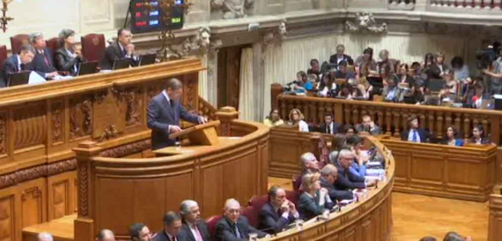 Έπεσε η δεξιά κυβέρνηση μειοψηφίας στην Πορτογαλία – Η επόμενη μέρα – ΒΙΝΤΕΟ