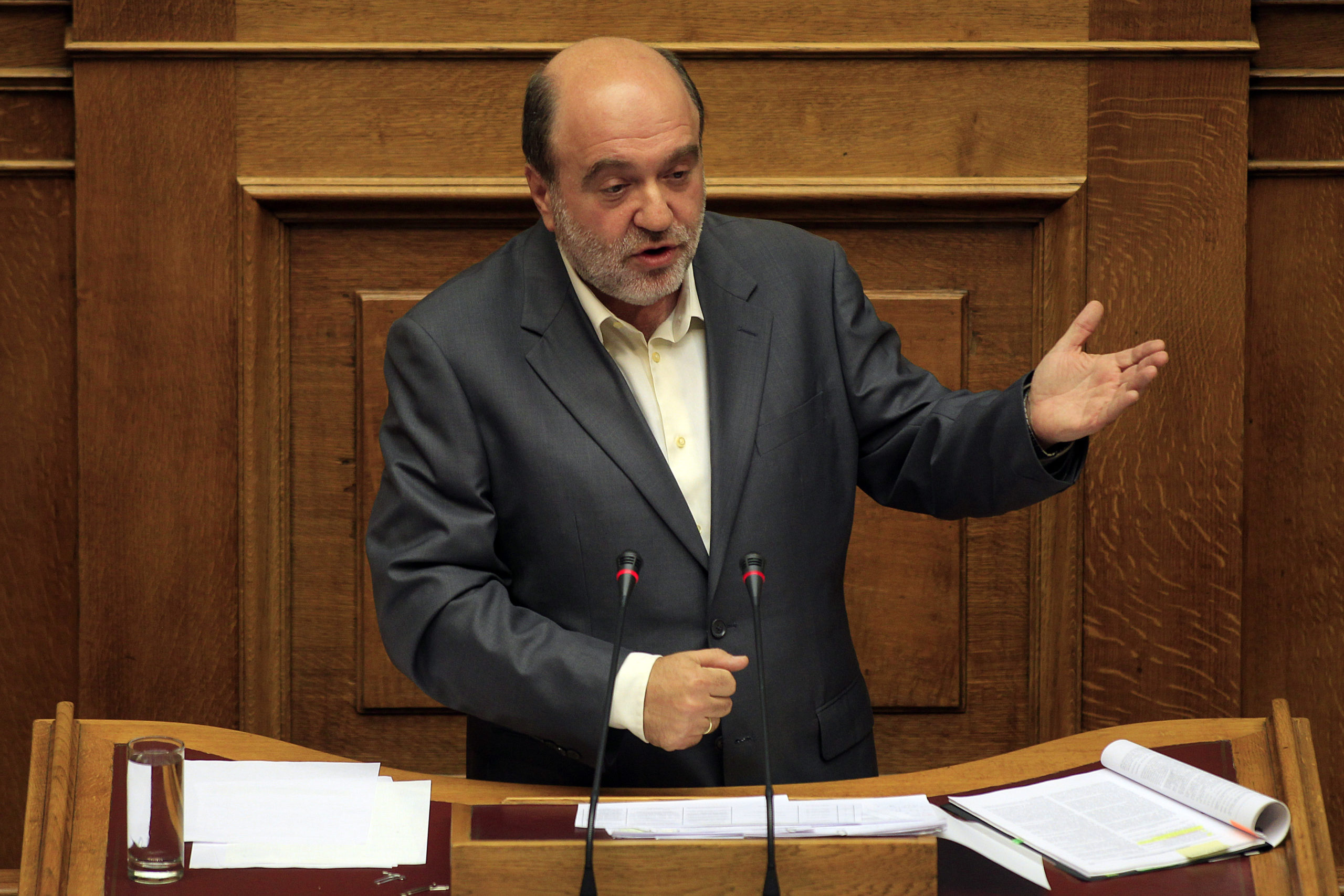 Δεν έχει λάβει επίσημη παραίτηση του επικεφαλής του ΣΔΟΕ ο Αλεξιάδης