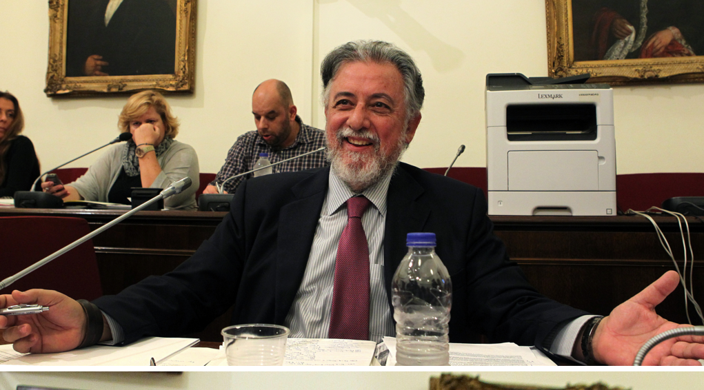 Χαμογελαστός ο Πανούσης στην Επιτροπή της Βουλής – ΦΩΤΟ