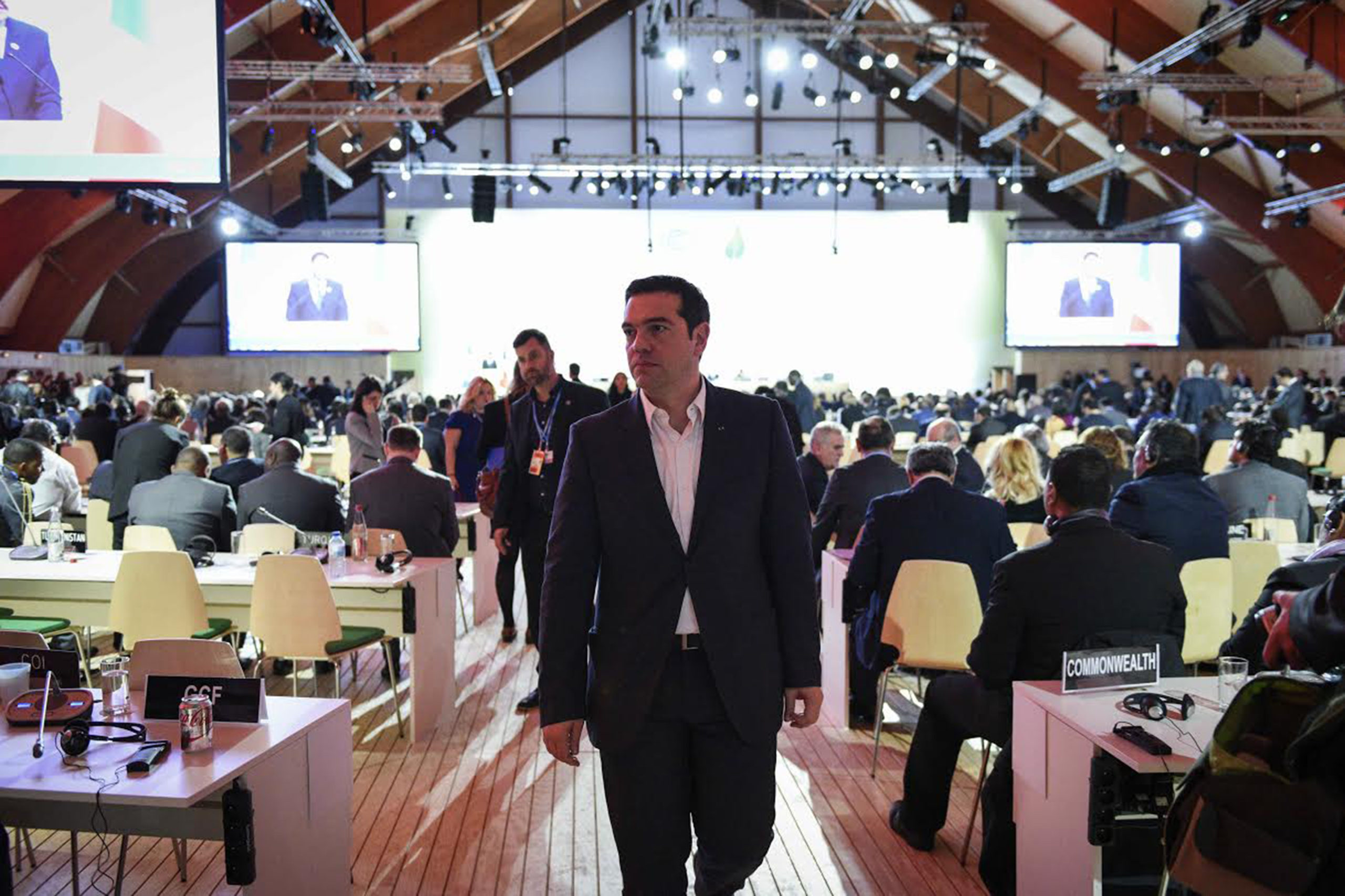 Τσίπρας: Ελπίζω ότι δεν θα αποδείξουμε ότι είμαστε κατώτεροι των περιστάσεων