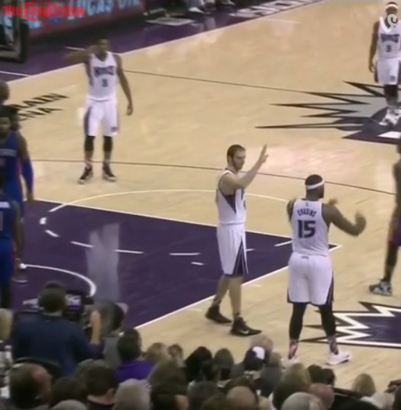 Ο συμπαίκτης του τον αγνόησε αλλά ο Κώστας Κουφός δεν πτοείται – ΒΙΝΤΕΟ