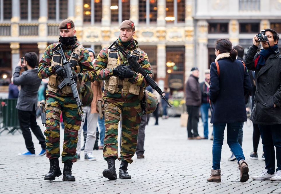 Γιάφκα με χημικά και εκρηκτικά βρέθηκε στις Βρυξέλλες – ΒΙΝΤΕΟ