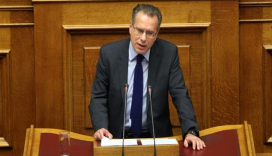 Κουμουτσάκος: Θα υποβάλω μήνυση