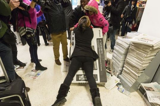 Παροξυσμός στις ΗΠΑ λόγω …Black Friday – BINTEO