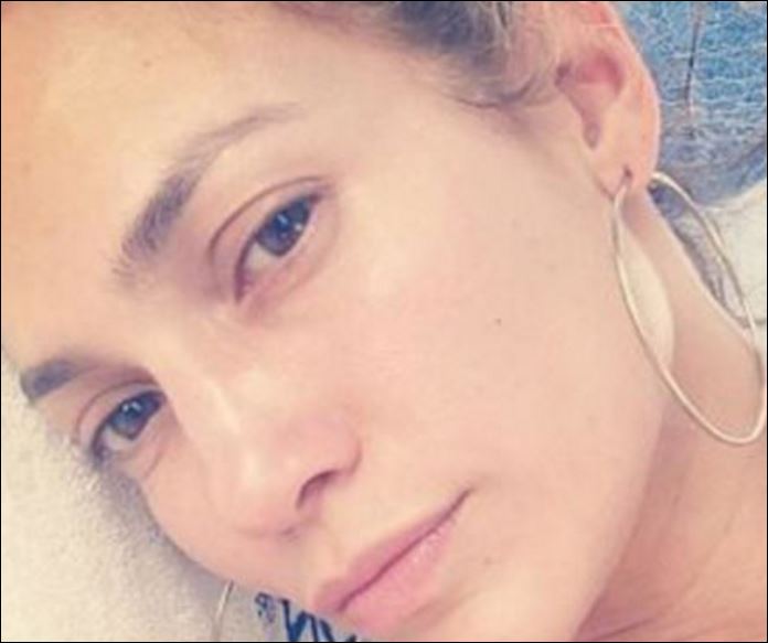 Οι σταρ που τολμούν και φωτογραφίζονται χωρίς μακιγιάζ – ΦΩΤΟ