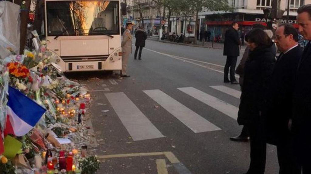 Στρατιωτική βάση παραχωρεί ο Κάμερον στον Ολάντ