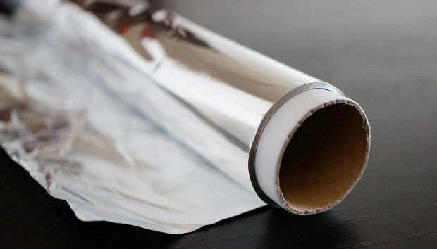 6 χρήσεις του αλουμινόχαρτου που δεν φαντάζεστε