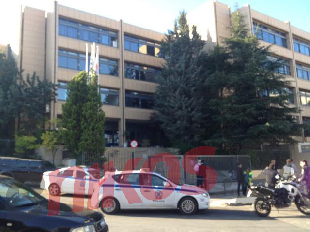 Οι πρώτες εικόνες από την Ελληνογαλλική Σχολή που εκκενώθηκε – ΦΩΤΟ