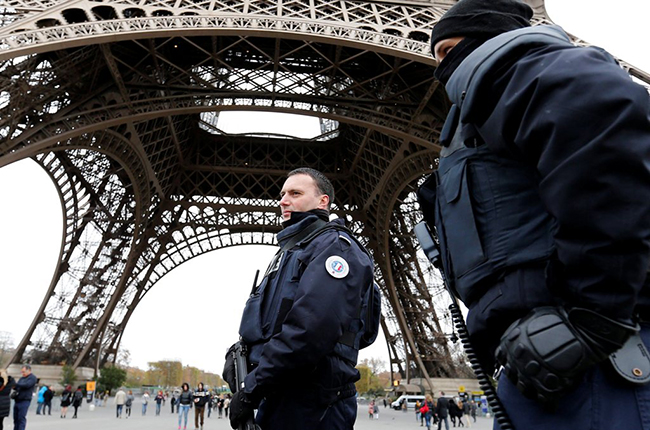 Η απαγόρευση των διαδηλώσεων στο Παρίσι παρατείνεται έως την Κυριακή
