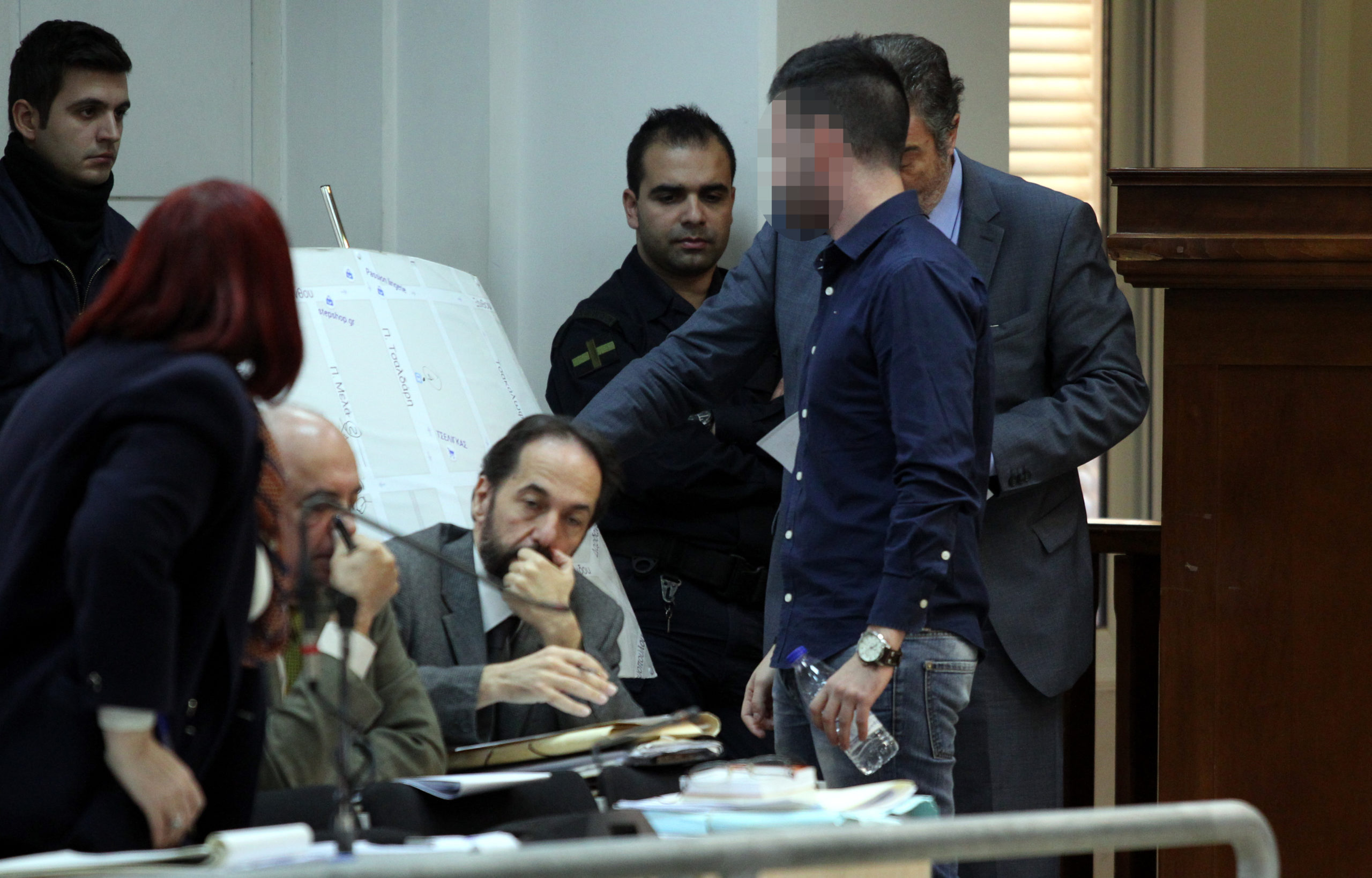 Mαρτυρία-σοκ του αστυνομικού που συνέλαβε τον Ρουπακιά