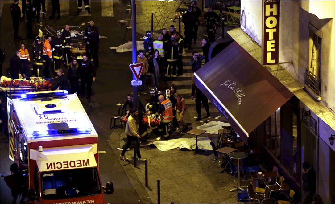 Συγκλονίζουν οι μαρτυρίες Ελλήνων που έζησαν τις επιθέσεις στο Παρίσι