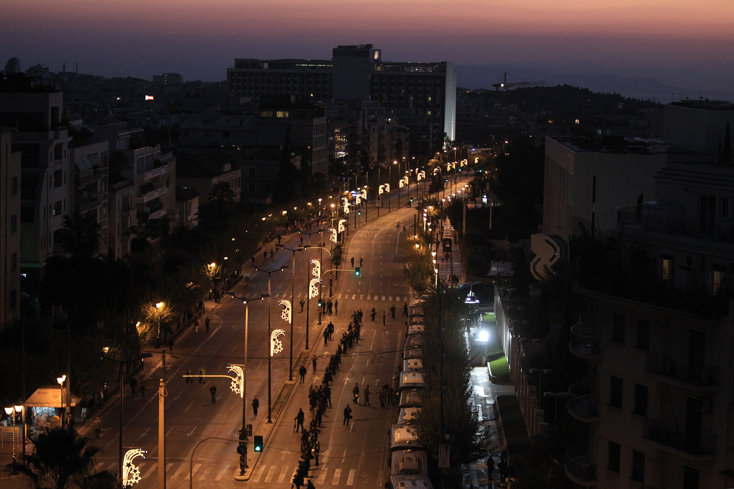 Ένταση στην πορεία του Πολυτεχνείου για τον Λαφαζάνη και τον Στρατούλη