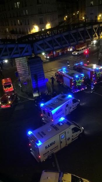 Εκκενώθηκε η περιοχή γύρω από τον Πύργο του Άιφελ – ΤΩΡΑ