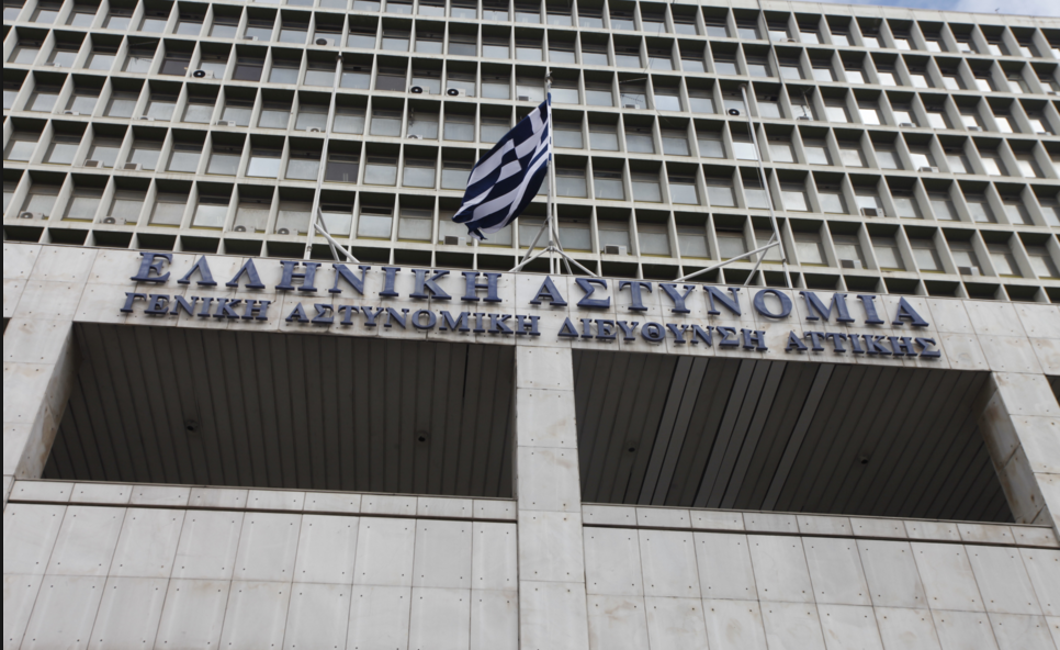 Έρευνες της αστυνομίας για να εντοπιστούν οι δράστες της επίθεσης στον Κουμουτσάκο