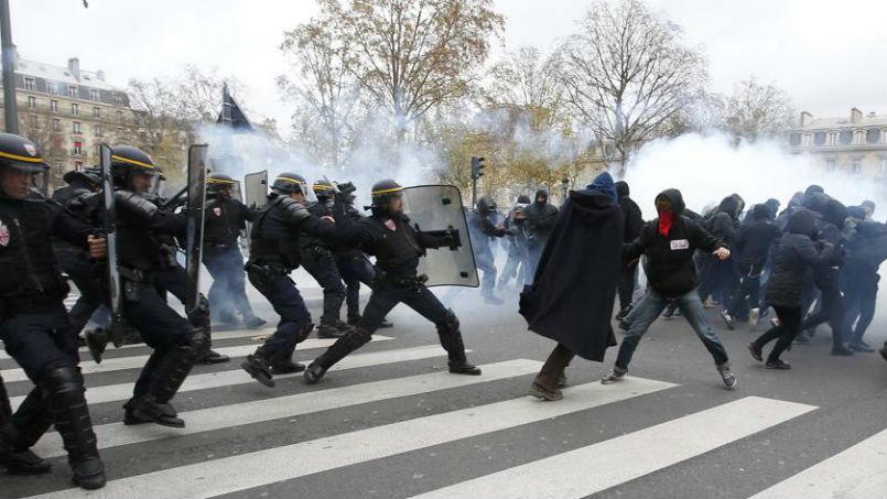 Επεισόδια στο Παρίσι – ΦΩΤΟ – ΒΙΝΤΕΟ