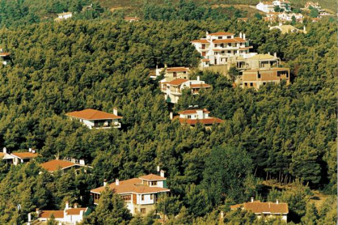 Αναστέλλονται οι κατεδαφίσεις αυθαιρέτων