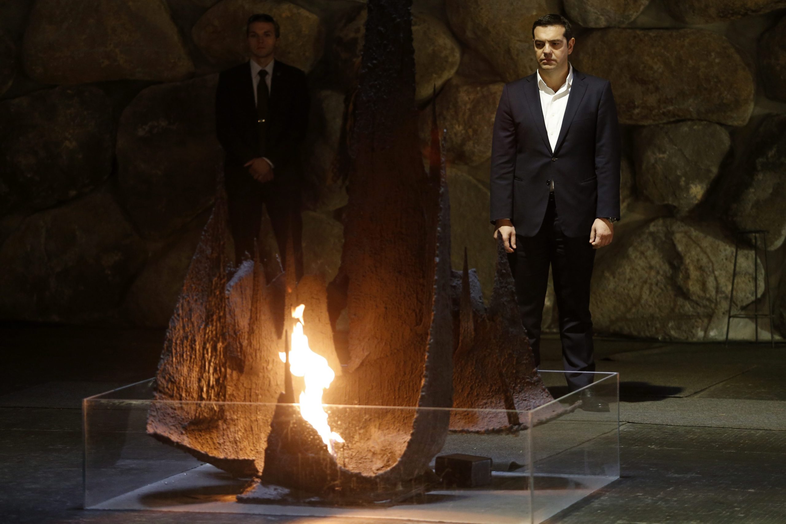 Τσίπρας: Να αντισταθούμε στην ιδεολογία του μίσους – ΦΩΤΟ