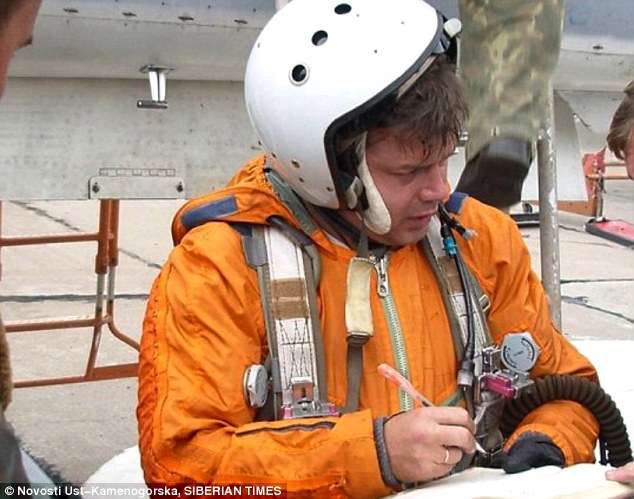 Συγκλονίζει ο αδελφός του Ρώσου πιλότου: Τα παιδιά του ελπίζουν ότι είναι ζωντανός – ΦΩΤΟ