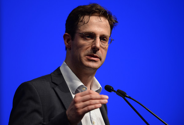 Αυτός είναι ο προκλητικός Γερμανός πολιτικός που πρότεινε να… πυροβολούνται οι πρόσφυγες