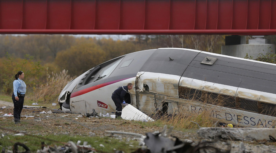 Εκτροχιασμός τρένου κοντά στο Στρασβούργο με πέντε νεκρούς – ΤΩΡΑ