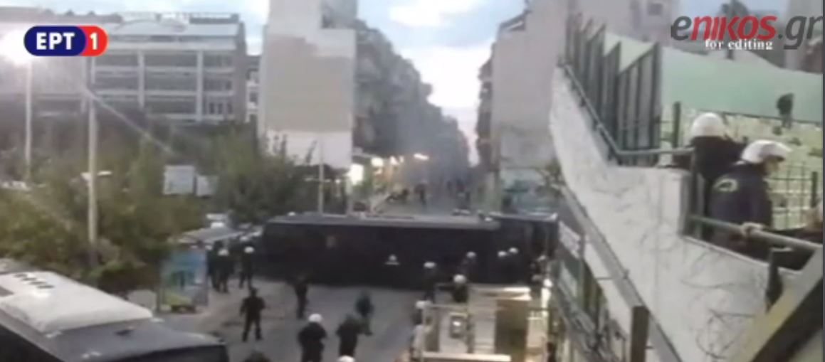 Ένταση έξω από τη Λεωφόρο – ΒΙΝΤΕΟ