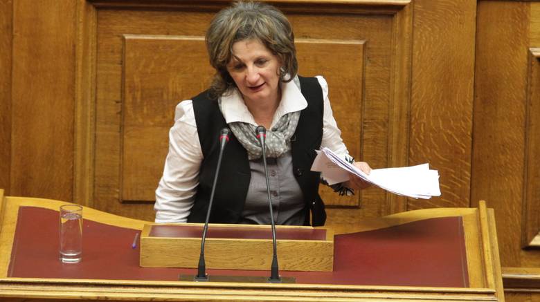 Τι λέει η “αποσπασμένη” από το Δημόσιο βουλευτής του ΣΥΡΙΖΑ που πληρώθηκε 5.764 ευρώ υπερωρίες για εργασία στο… κόμμα