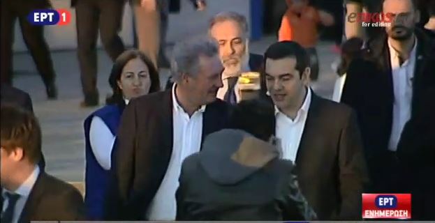 H αναχώρηση των πρώτων προσφύγων για το Λουξεμβούργο – ΒΙΝΤΕΟ