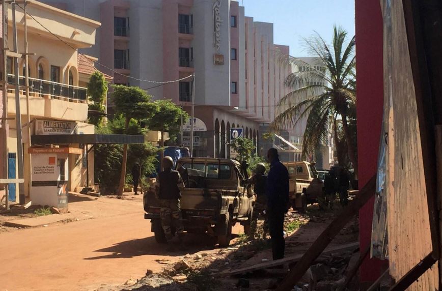 Reuters: Παρακλάδι της Αλ Κάιντα ανέλαβε την ευθύνη για την επίθεση στο Μάλι