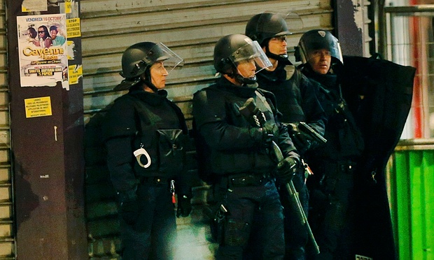 Οι τρομοκράτες ετοίμαζαν επίθεση σε επιχειρηματική συνοικία του Παρισιού
