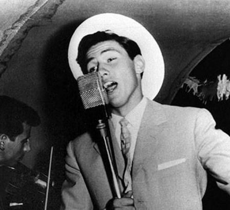 Δεν πάει ο νους σας ποιος είναι ο πολιτικός της φωτογραφίας