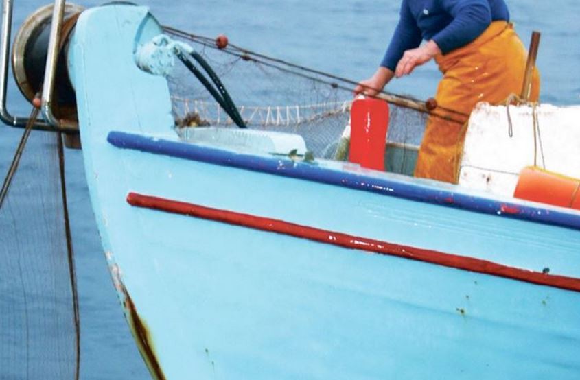 Αγωνία για ψαρά που αγνοείται από χθες στη Λήμνο