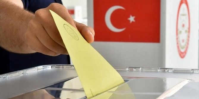 Τουρκία- Σε τεταμένο πολιτικό κλίμα προσέρχονται οι πολίτες ξανά στις κάλπες