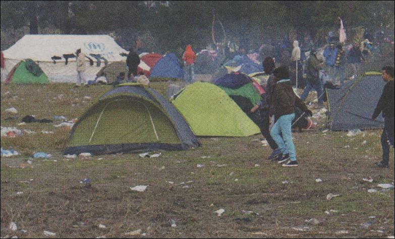 Λασπότοπος η Ειδομένη, αβοήθητοι οι πρόσφυγες – ΦΩΤΟ