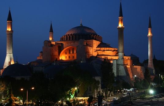 Την επιστροφή της Αγίας Σοφίας στην ορθόδοξη εκκλησία ζητά η Ρώσικη Δούμα