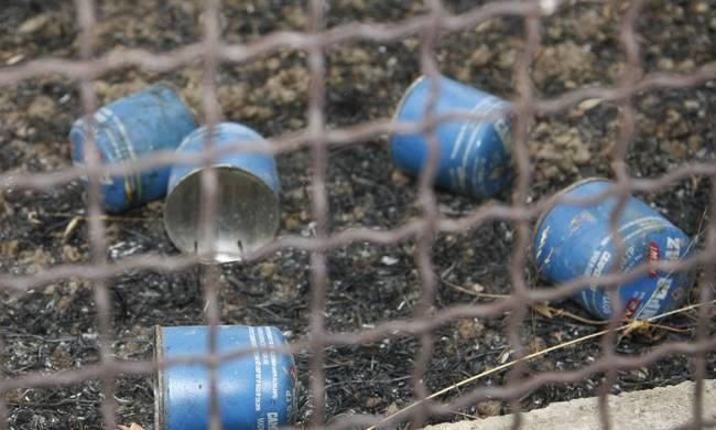 Εμπρηστική επίθεση στα γραφεία του ΣΥΡΙΖΑ στην Καλαμαριά