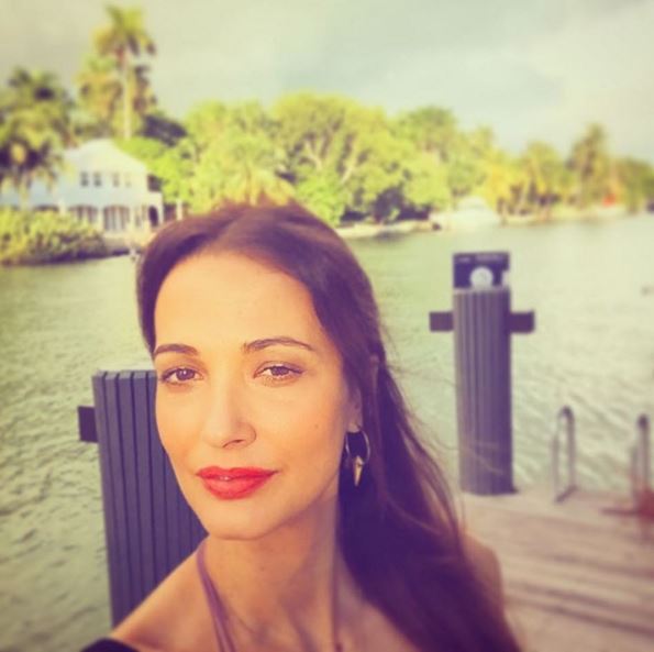 Η Καμηλά στόλισε το σπίτι της στην Καλιφόρνια – ΦΩΤΟ