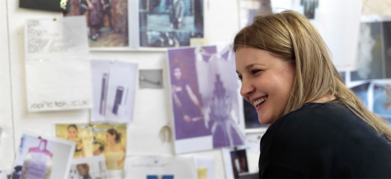 Η Ελληνίδα σχεδιάστρια που επιλέγουν οι διάσημες