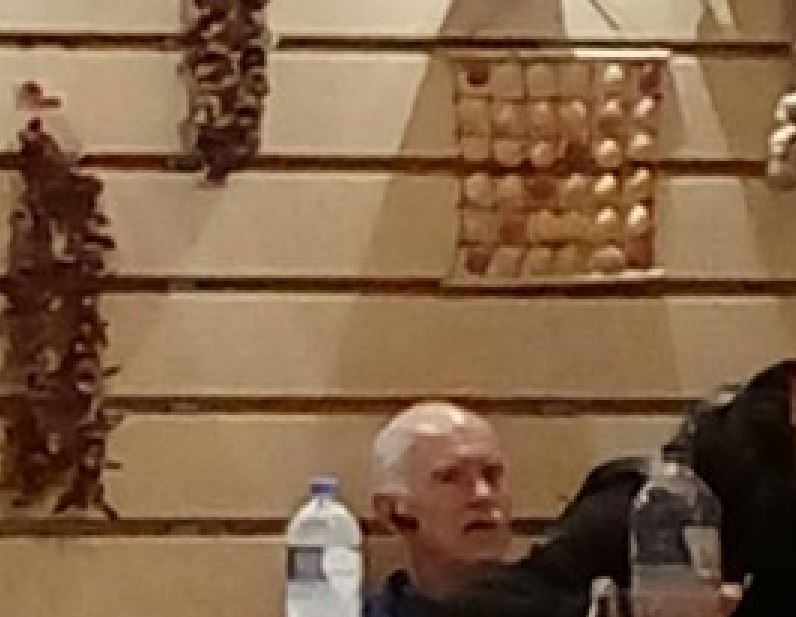 Ο Παπανδρέου χαλαρώνει σε εστιατόριο της Κηφισιάς – ΦΩΤΟ