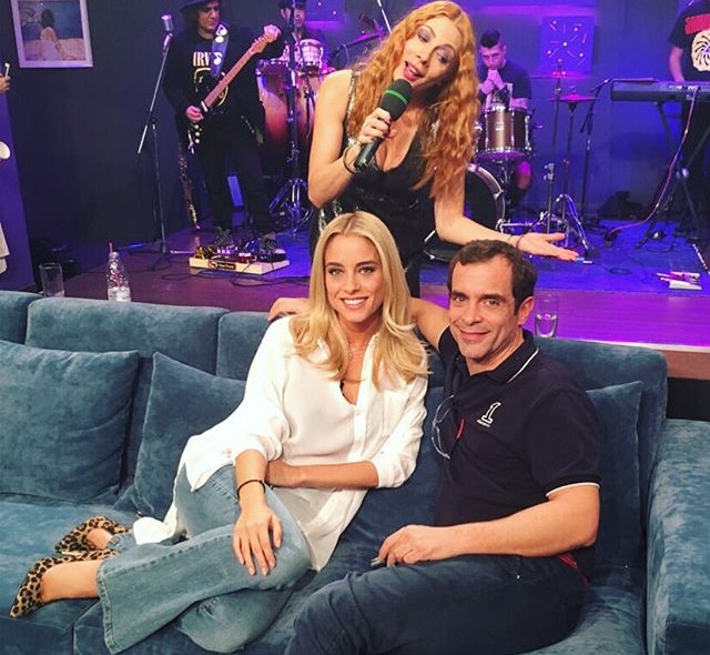 Η Δούκισσα… “χτυπάει” Σμαράγδα