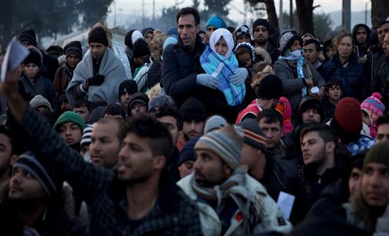 Αγωνία, ελπίδα και φόβος μπροστά στον φράκτη