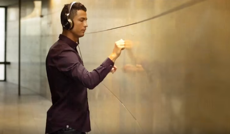 Το “Jingle Bells” από τον… Ρονάλντο – ΒΙΝΤΕΟ