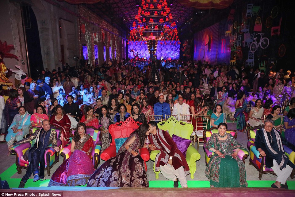 Με 20.000.000 ευρώ μετέφερε το Μπόλιγουντ στην Φλωρεντία για να παντρέψει τον… γιο του – ΦΩΤΟ