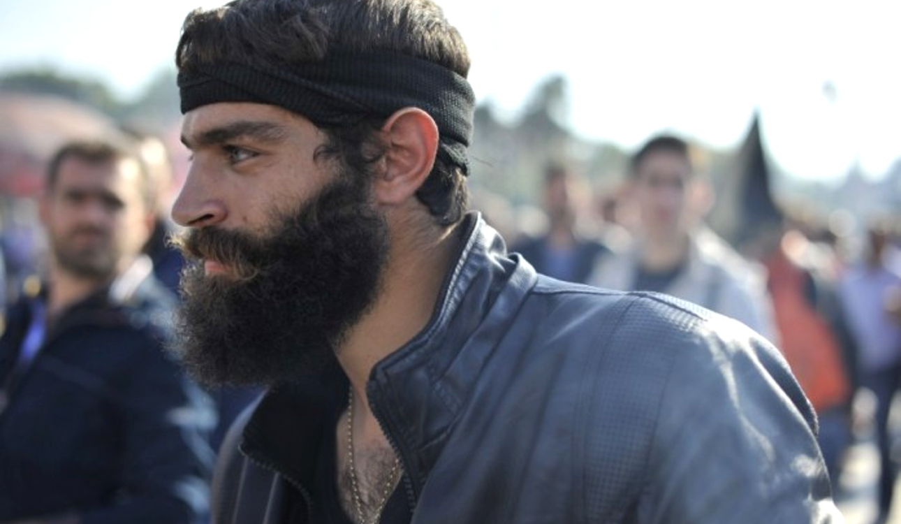 Με την γκλίτσα για καφέ στην Κηφισιά ο αγρότης από την Κρήτη- ΦΩΤΟ