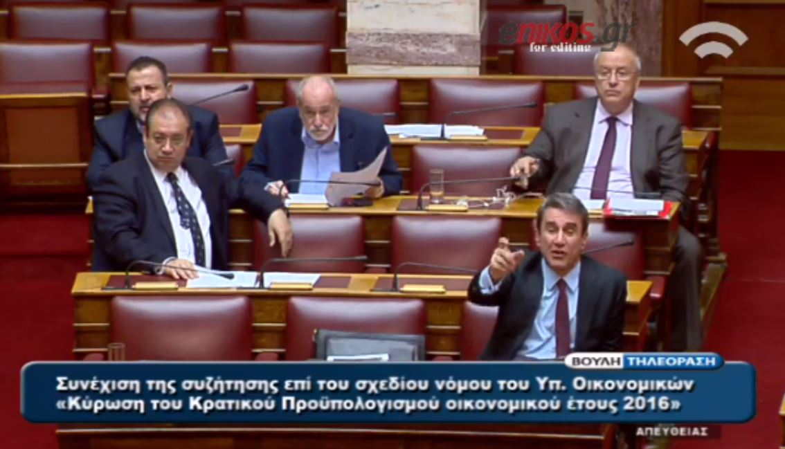 Ο φακός της Χριστοδουλοπούλου “τύφλωσε” τον Λοβέρδο – ΒΙΝΤΕΟ