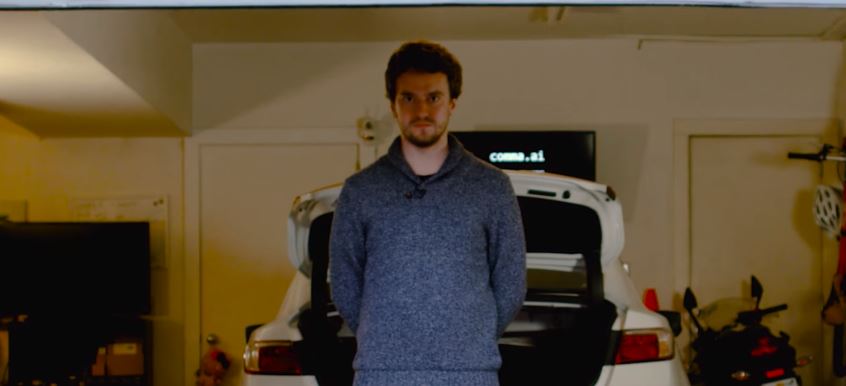 Χάκερ έφτιαξε σε ένα μήνα αυτοκίνητο που κινείται… μόνο του – ΒΙΝΤΕΟ