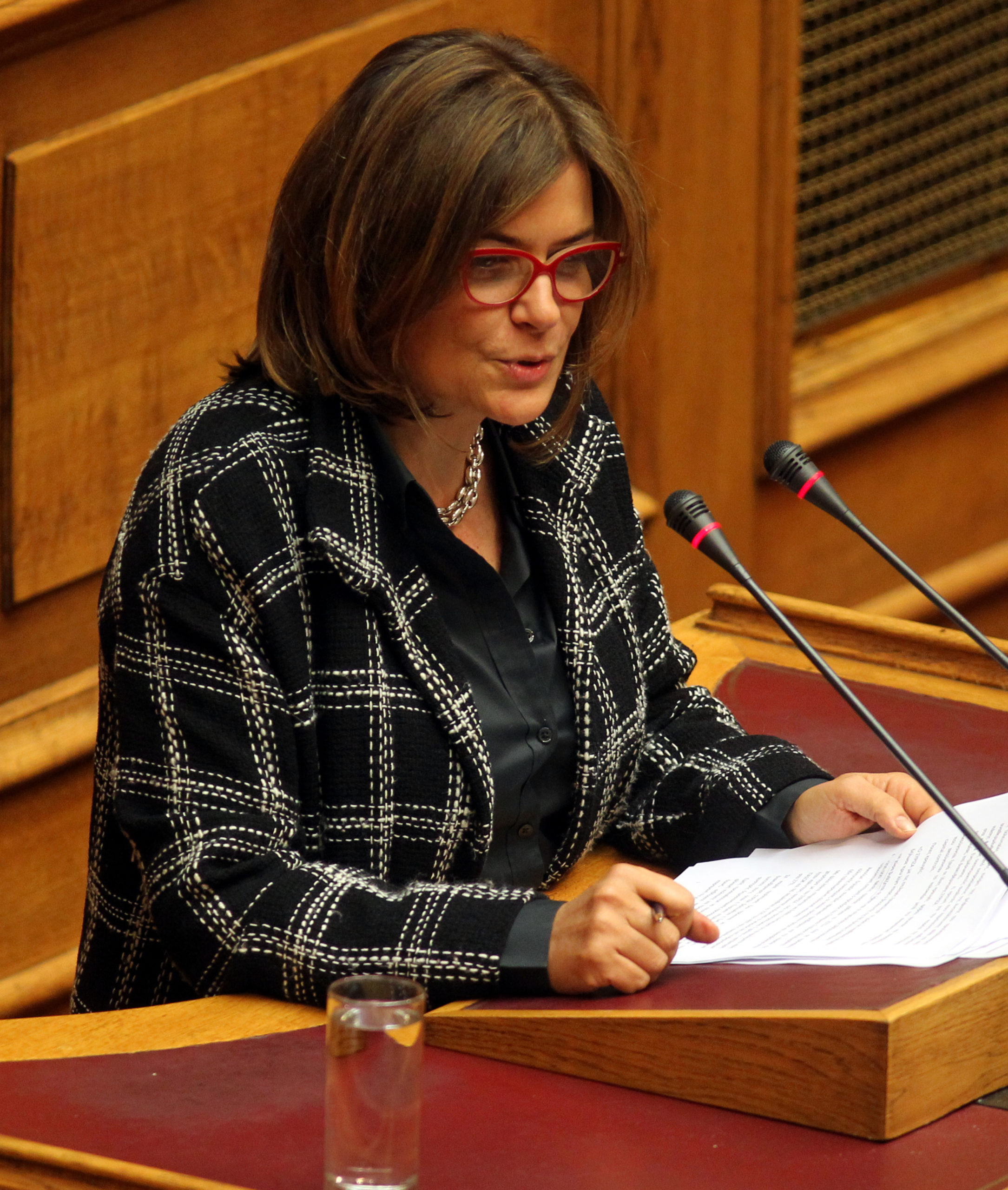 Προγράμματα για 200.000 ανέργους εξήγγειλε η Ράνια Αντωνοπούλου