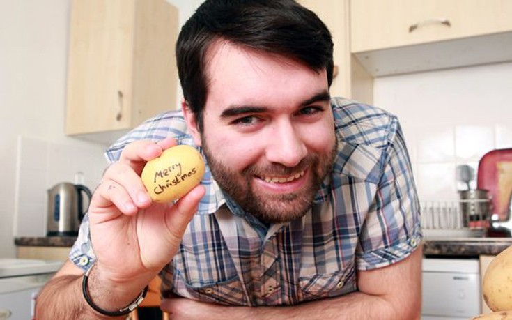 Βρετανία: Ο 22χρονος που έγινε πλούσιος μέσω μιας… πατάτας – ΦΩΤΟ