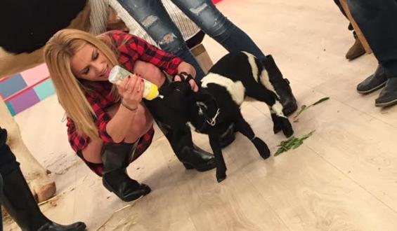 H “καουμπόισσα” Ντορέττα – ΦΩΤΟ