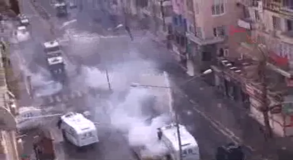 Επεισόδια σε διαδήλωση Κούρδων στην Τουρκία – ΒΙΝΤΕΟ